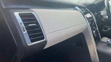 Land Rover Discovery 3.0 D300 R-Dynamic SE 5dr Auto Diesel Station Wagon